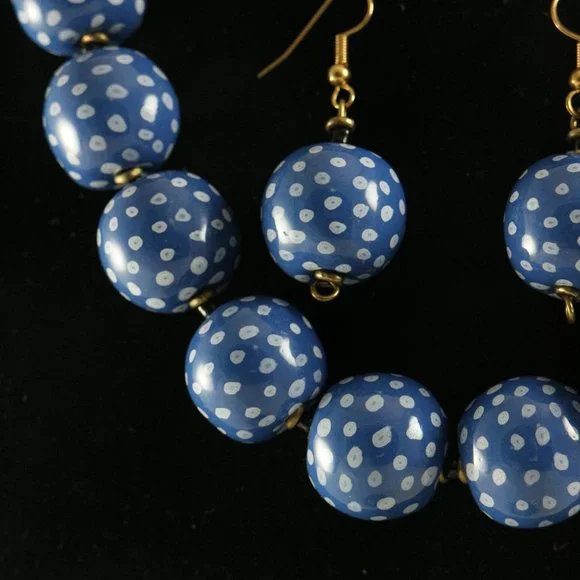 KAZURI Beads Candy TingTing 18 inch Blue/White Necklace + Earrings + Bracelet - Picture 8 of 11
